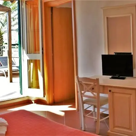 Agrialbergo La Sugherella - Il Cipresso Pensjonat Capalbio